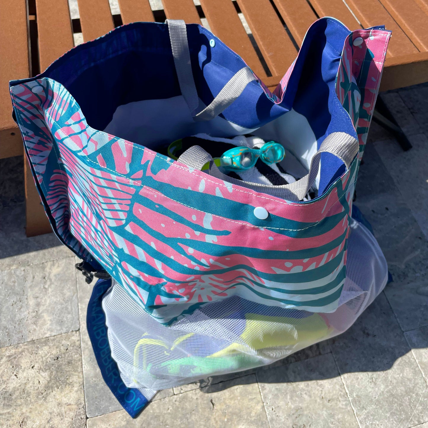 Float & Tote